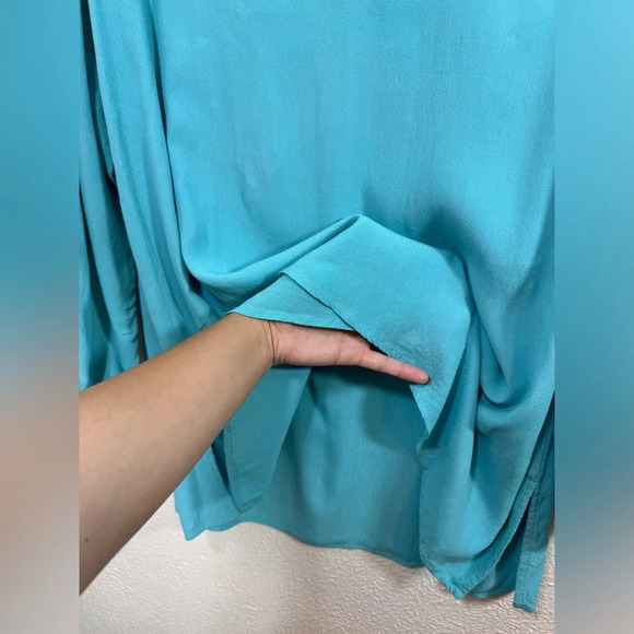 Soft Surroundings Turquoise Asymmetric Layered Roll Tab Tunic Top - Picture 8 of 12